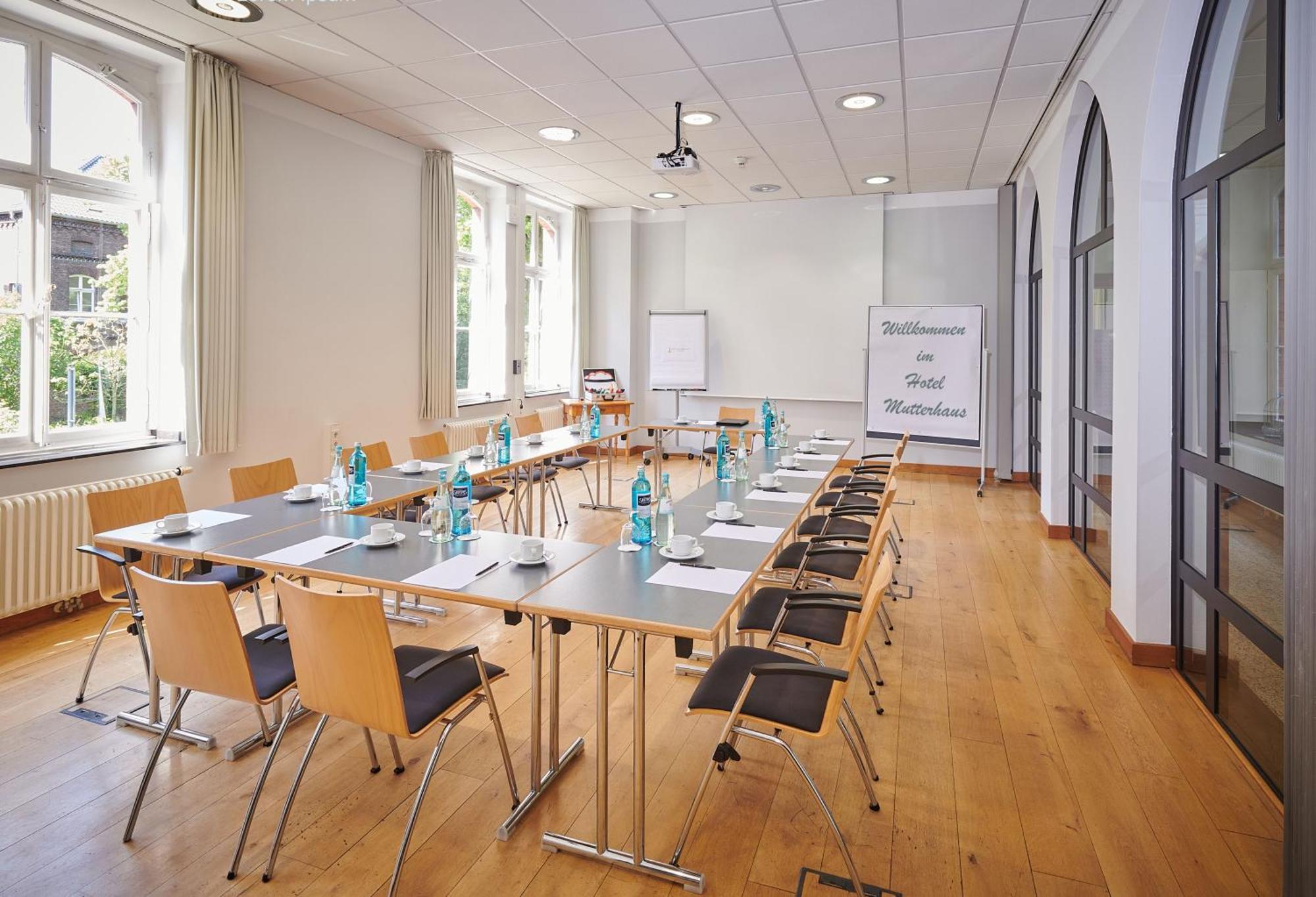 Hotel Mutterhaus Duesseldorf Zewnętrze zdjęcie