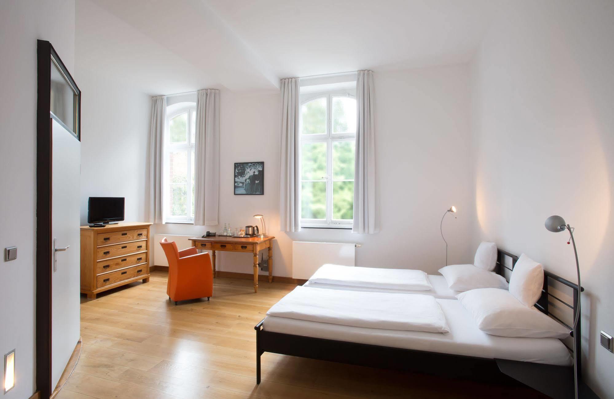 Hotel Mutterhaus Duesseldorf Zewnętrze zdjęcie